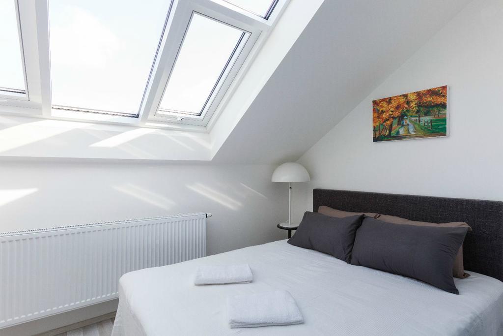 Kent Ridge Loft, Sokolska Apartman Prága Szoba fotó